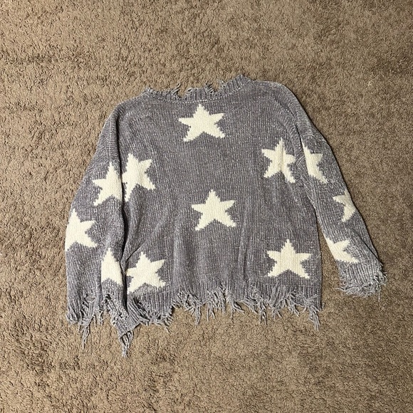 Star Patterned Sweater - Picture 2 of 8